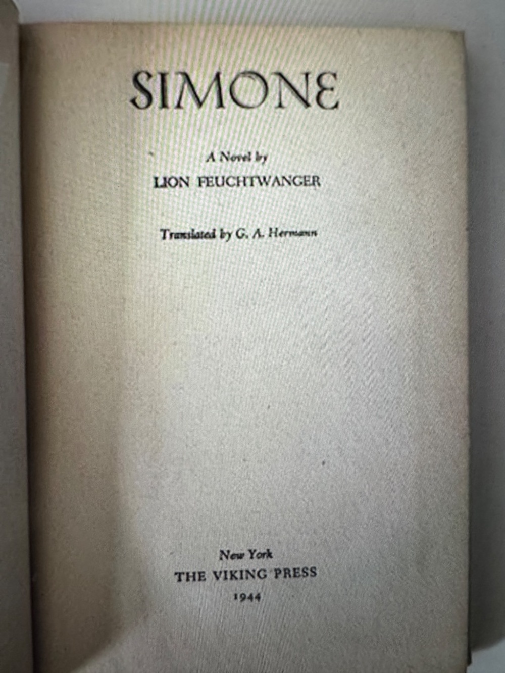 Simone / A Novel of Modern France - Picture 4 of 9